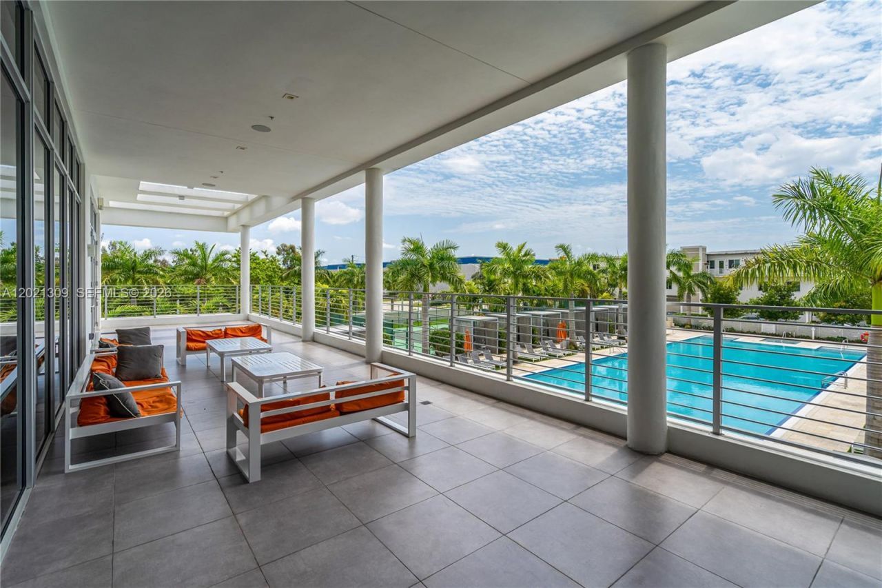 6401 NW 103rd Pl , Unit 301, Doral, FL 33178 Photo