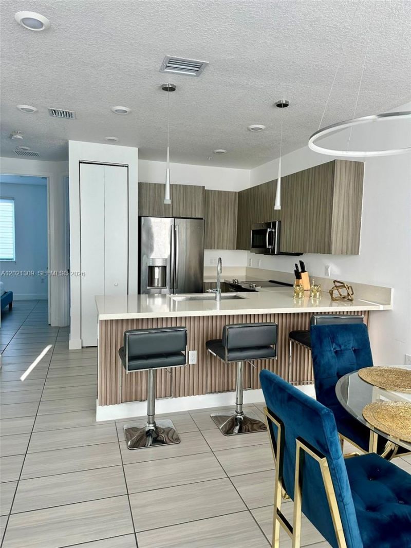 6401 NW 103rd Pl , Unit 301, Doral, FL 33178 Photo