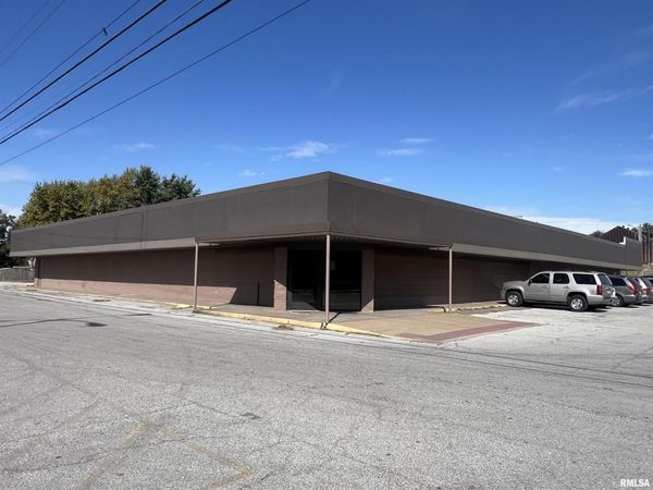 1309 W 4TH Street , Davenport, IA 52802