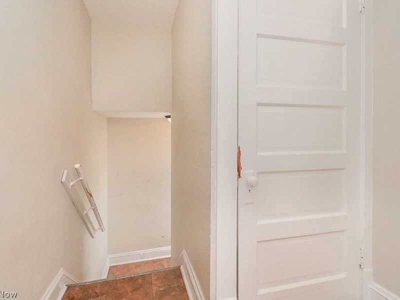19211 Shawnee Avenue, Unit 2/UP, Cleveland, OH 44119 Photo 15