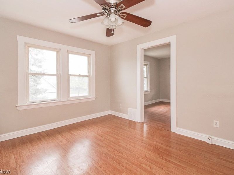 19211 Shawnee Avenue, Unit 2/UP, Cleveland, OH 44119 Photo 6