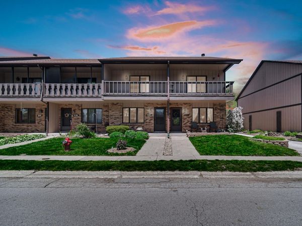 934 Jordan Circle, Schererville, IN 46375
