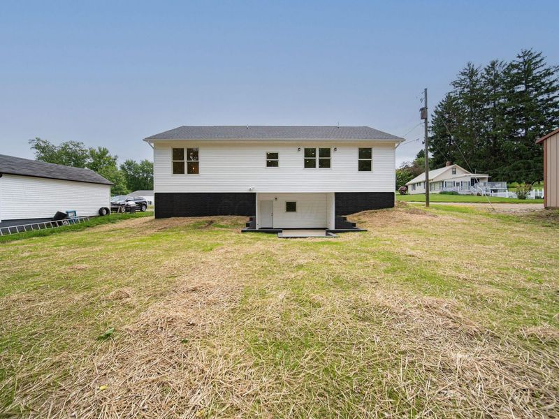 445 Linnville Road SE, Heath, OH 43056 Photo 3