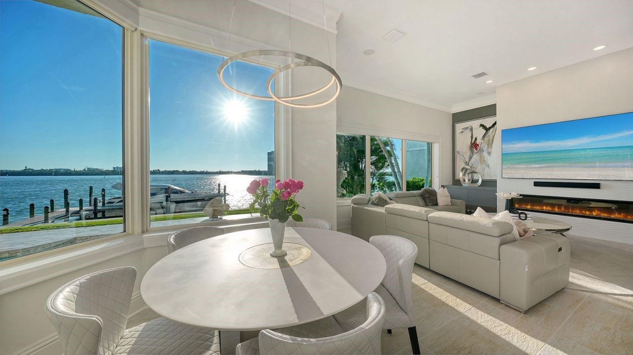 344 W Royal Flamingo Drive, Sarasota, FL 34236 Photo