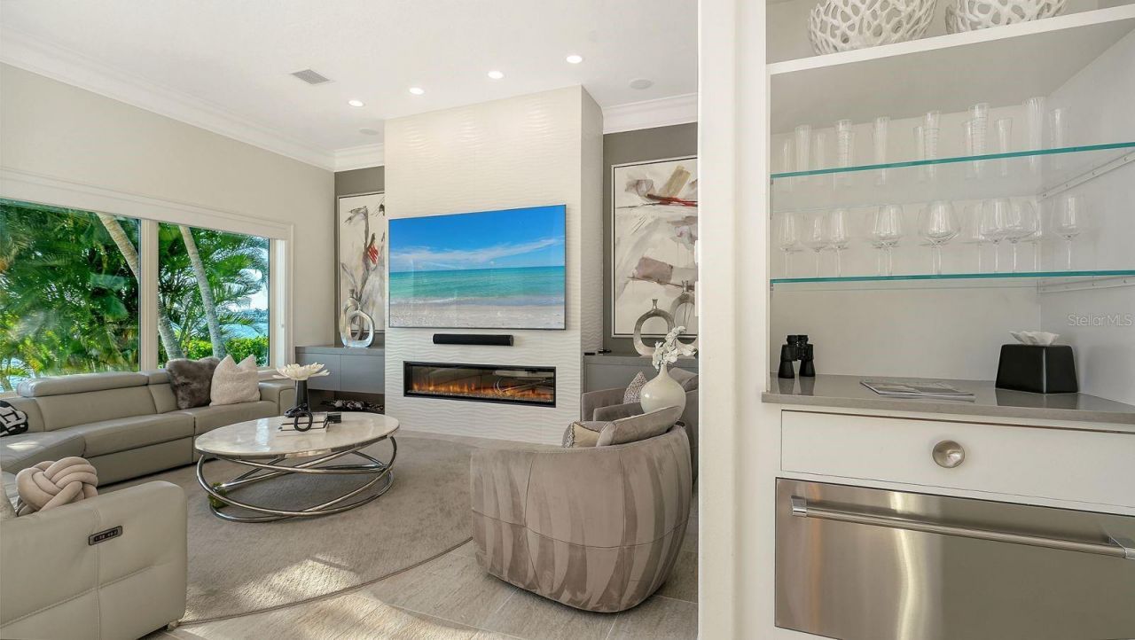 344 W Royal Flamingo Drive, Sarasota, FL 34236 Photo