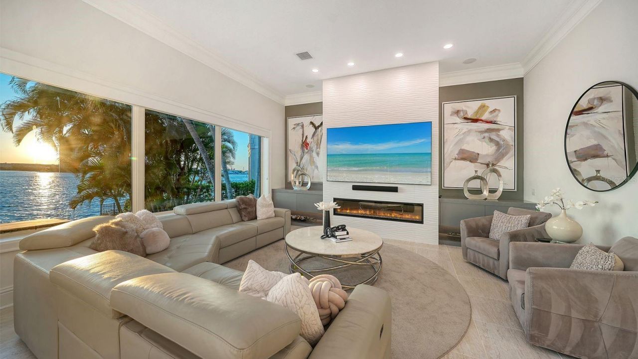 344 W Royal Flamingo Drive, Sarasota, FL 34236 Photo