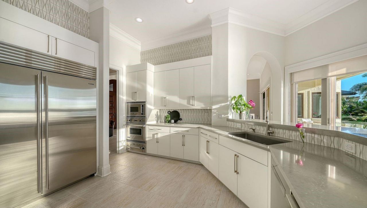 344 W Royal Flamingo Drive, Sarasota, FL 34236 Photo