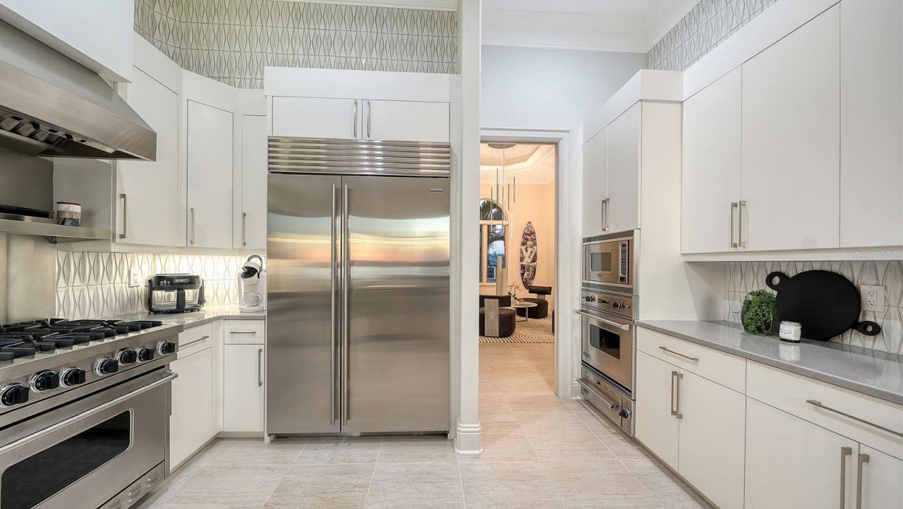 344 W Royal Flamingo Drive, Sarasota, FL 34236 Photo