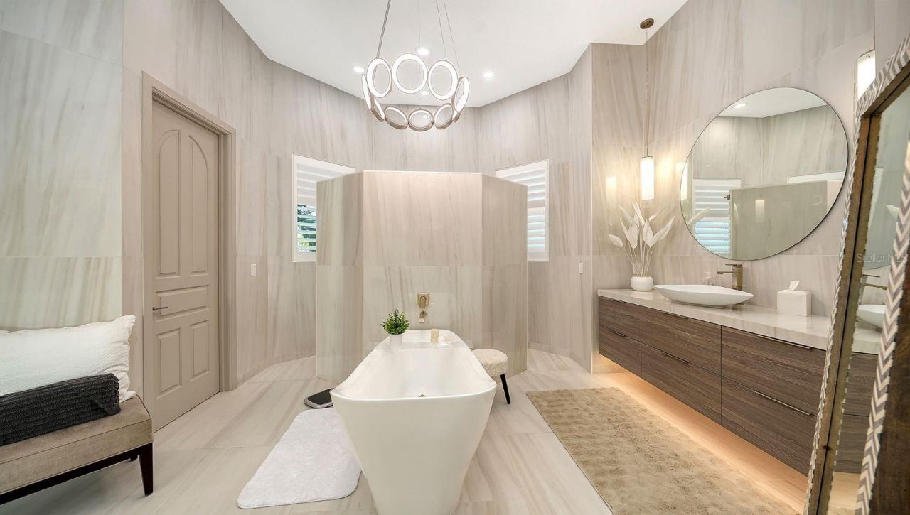 344 W Royal Flamingo Drive, Sarasota, FL 34236 Photo