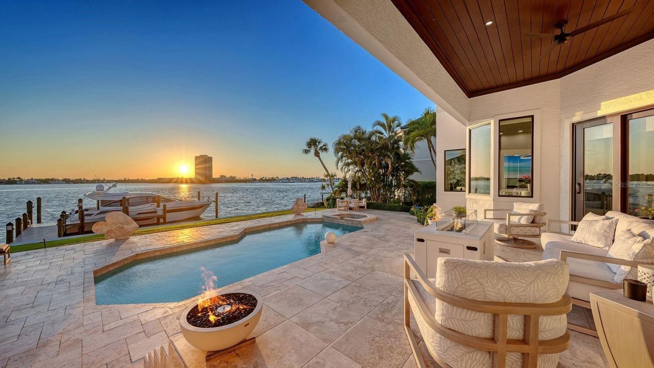 344 W Royal Flamingo Drive, Sarasota, FL 34236 Photo