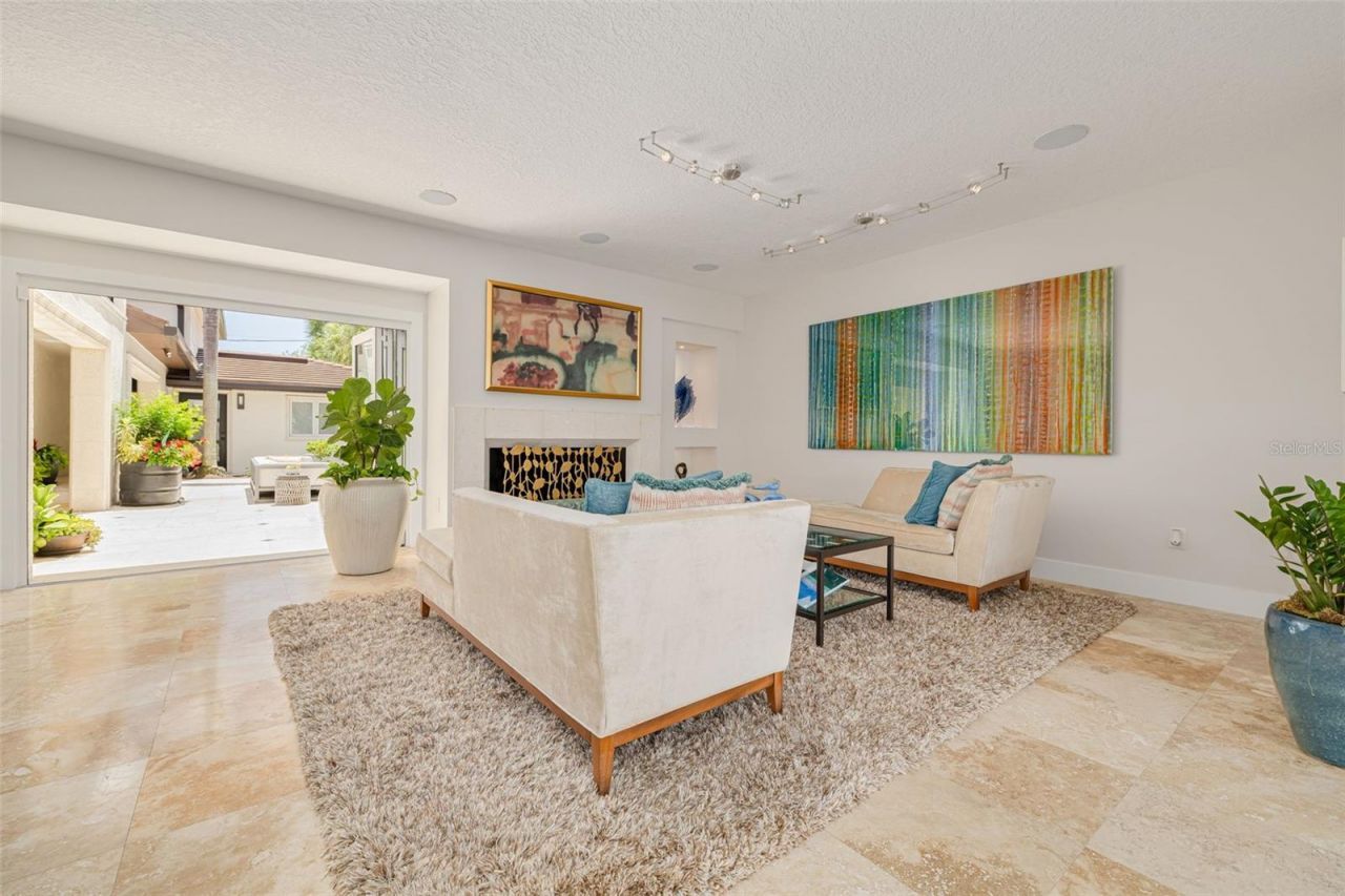 725 Brightwaters Boulevard Ne, Saint Petersburg, FL 33704 Photo