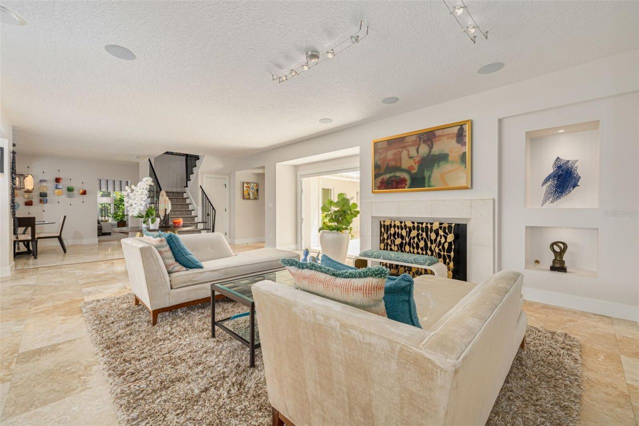 725 Brightwaters Boulevard Ne, Saint Petersburg, FL 33704 Photo