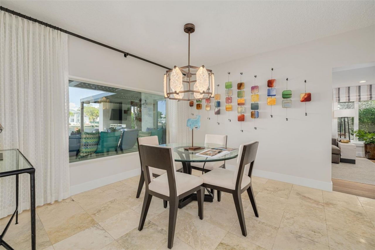 725 Brightwaters Boulevard Ne, Saint Petersburg, FL 33704 Photo