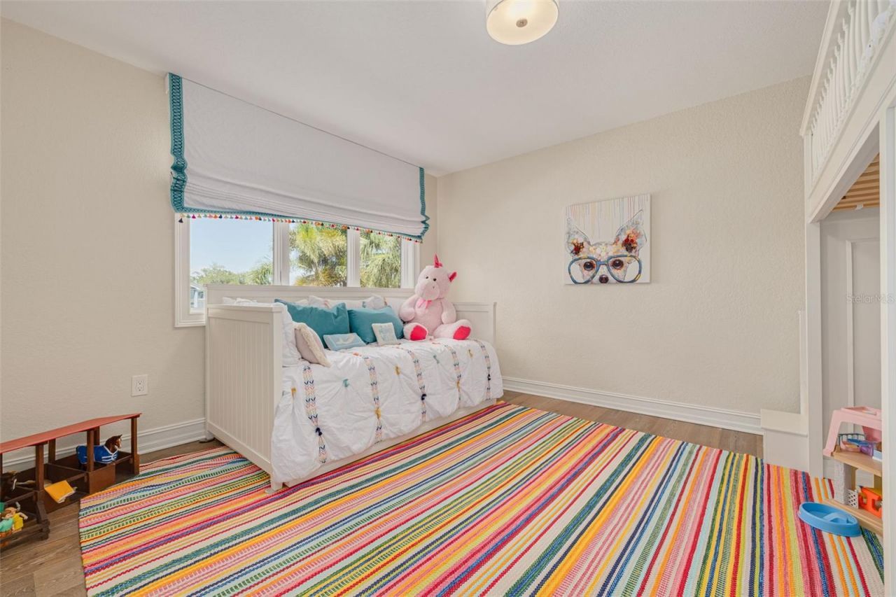 725 Brightwaters Boulevard Ne, Saint Petersburg, FL 33704 Photo