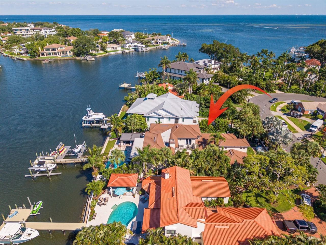 725 Brightwaters Boulevard Ne, Saint Petersburg, FL 33704 Photo