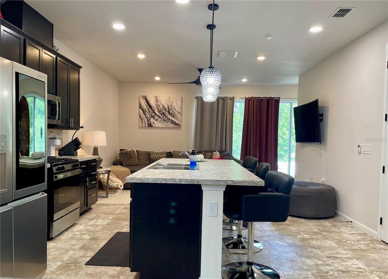 5240 Meadow Song Drive, Okahumpka, FL 34762 Photo