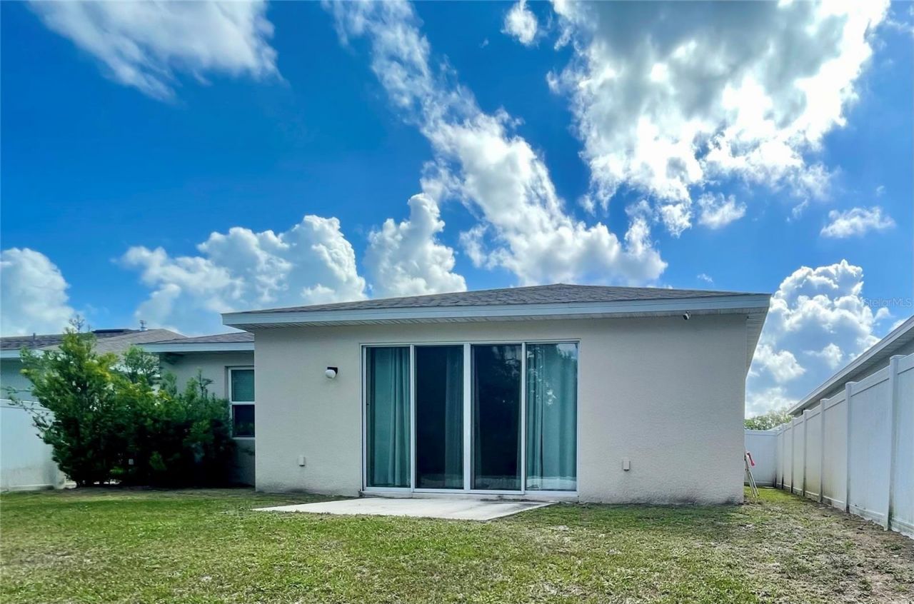 5240 Meadow Song Drive, Okahumpka, FL 34762 Photo