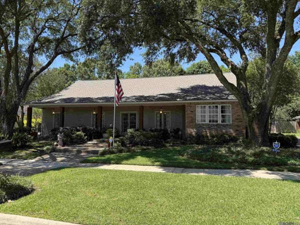 3724 Lake Laberge Ct, Baton Rouge, LA 70816