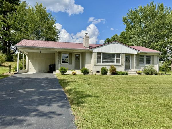 111 Roosevelt Rd , McMinnville, TN 37110