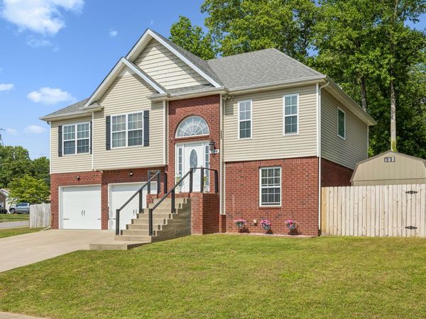 644 Ashley Oaks Dr , Clarksville, TN 37042