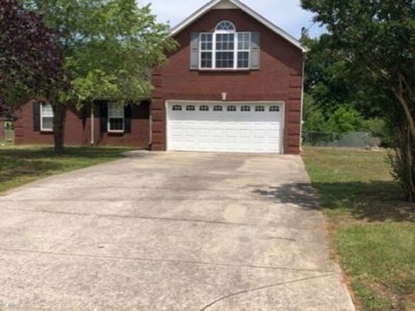7106 Castile Dr , Smyrna, TN 37167