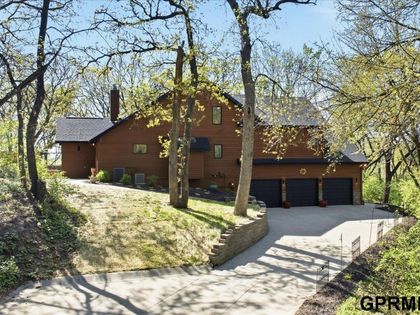 19677 Deer Run Lane Council Bluffs, IA 51503