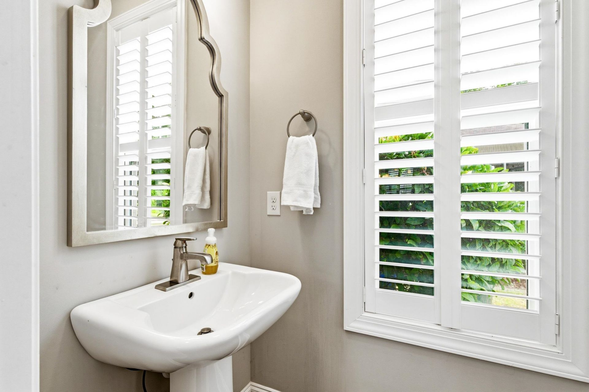 5204 Sea Coral Way Photo 14