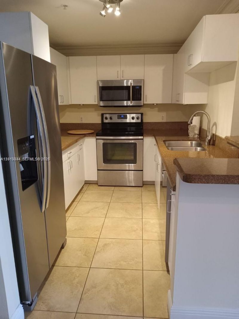 185 SE 14th Ter , Unit 1105, Miami, FL 33131 Photo