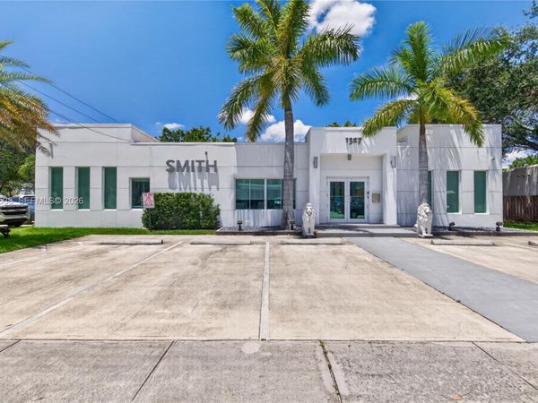 1327 SE 2nd Ave, Fort Lauderdale, FL 33316