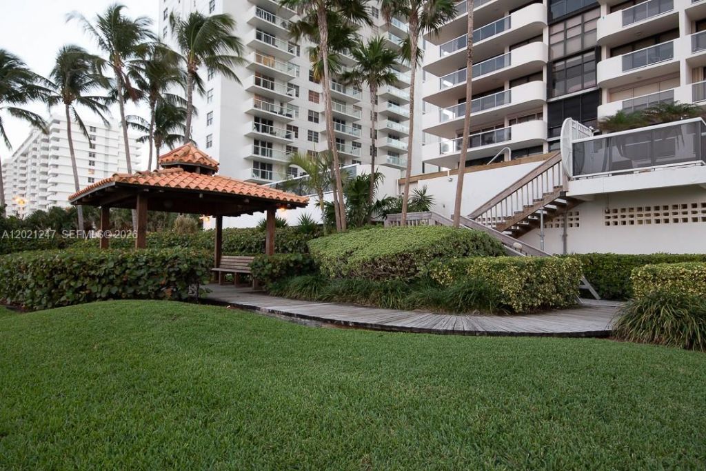 5757 Collins Ave , Unit 703, Miami Beach, FL 33140 Photo