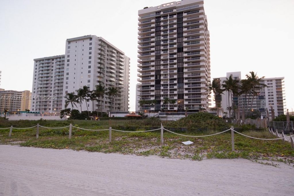 5757 Collins Ave , Unit 703, Miami Beach, FL 33140 Photo