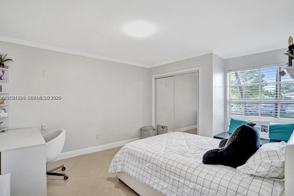 2001 NE 214th St , Unit 2001, Miami, FL 33179 Photo