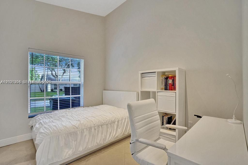 2001 NE 214th St , Unit 2001, Miami, FL 33179 Photo