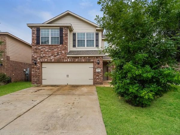4717 Cedar Springs Drive, Fort Worth, TX 76179
