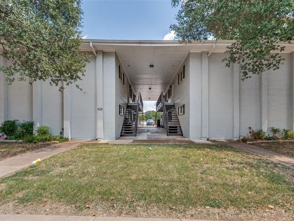 428 N Dallas Avenue , Lancaster, TX 75146