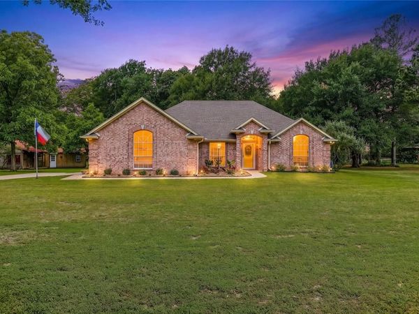 2917 Harlow Road , Commerce, TX 75428