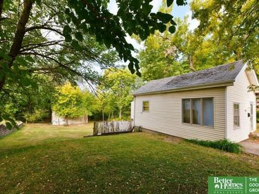 1704 S 18 Street, Omaha, NE 68108