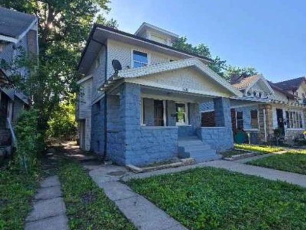 5611 Highland Avenue, Kansas City, MO 64110