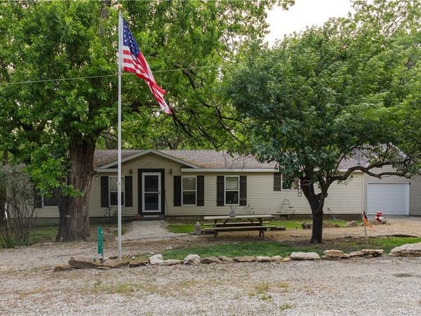 25 El Dorado Lane, Linn Valley, KS 66040