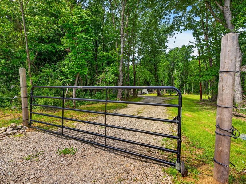 183 Loop Road , Piketon, OH 45661 Photo 9