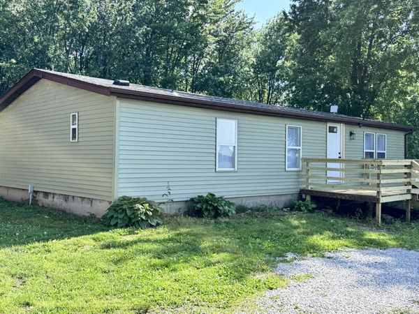 4372 Cartter Road , Kell, IL 62853