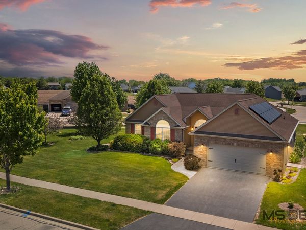 1418 Beach Lane , Sycamore, IL 60178