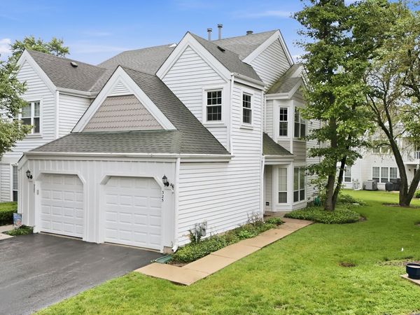 325 Stillwater Court, Wauconda, IL 60084