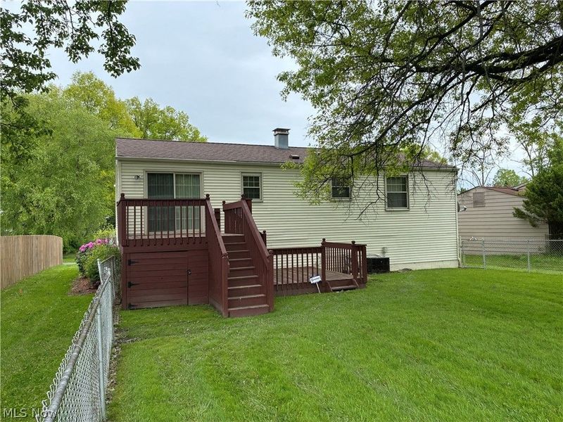 100 Blossom Lane, Niles, OH 44446 Photo 11