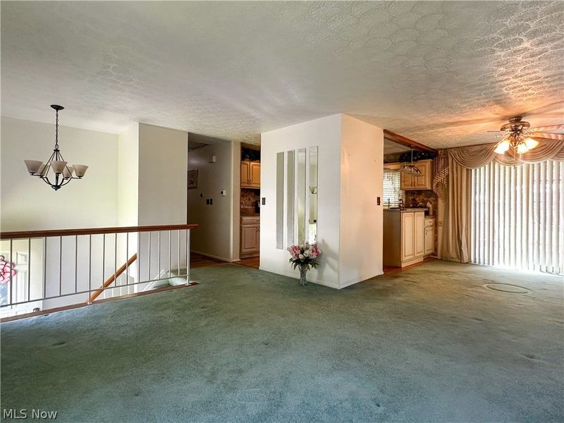 100 Blossom Lane, Niles, OH 44446 Photo 3