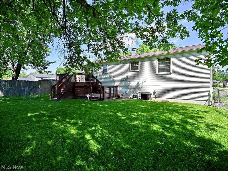 100 Blossom Lane, Niles, OH 44446 Photo 32