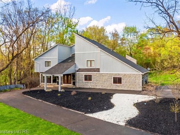 1830 Lone Pine Road, Bloomfield Hills, MI 48302