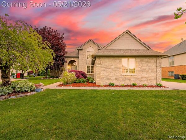 14001 Wayford Run, Shelby Twp, MI 48315