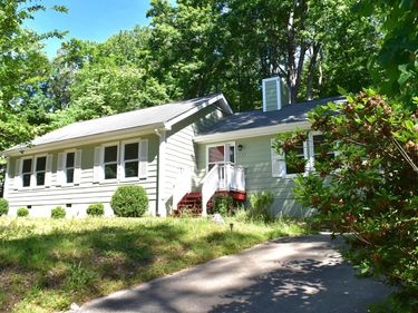 223 Forbush Mountain Drive, Chapel Hill, NC 27514