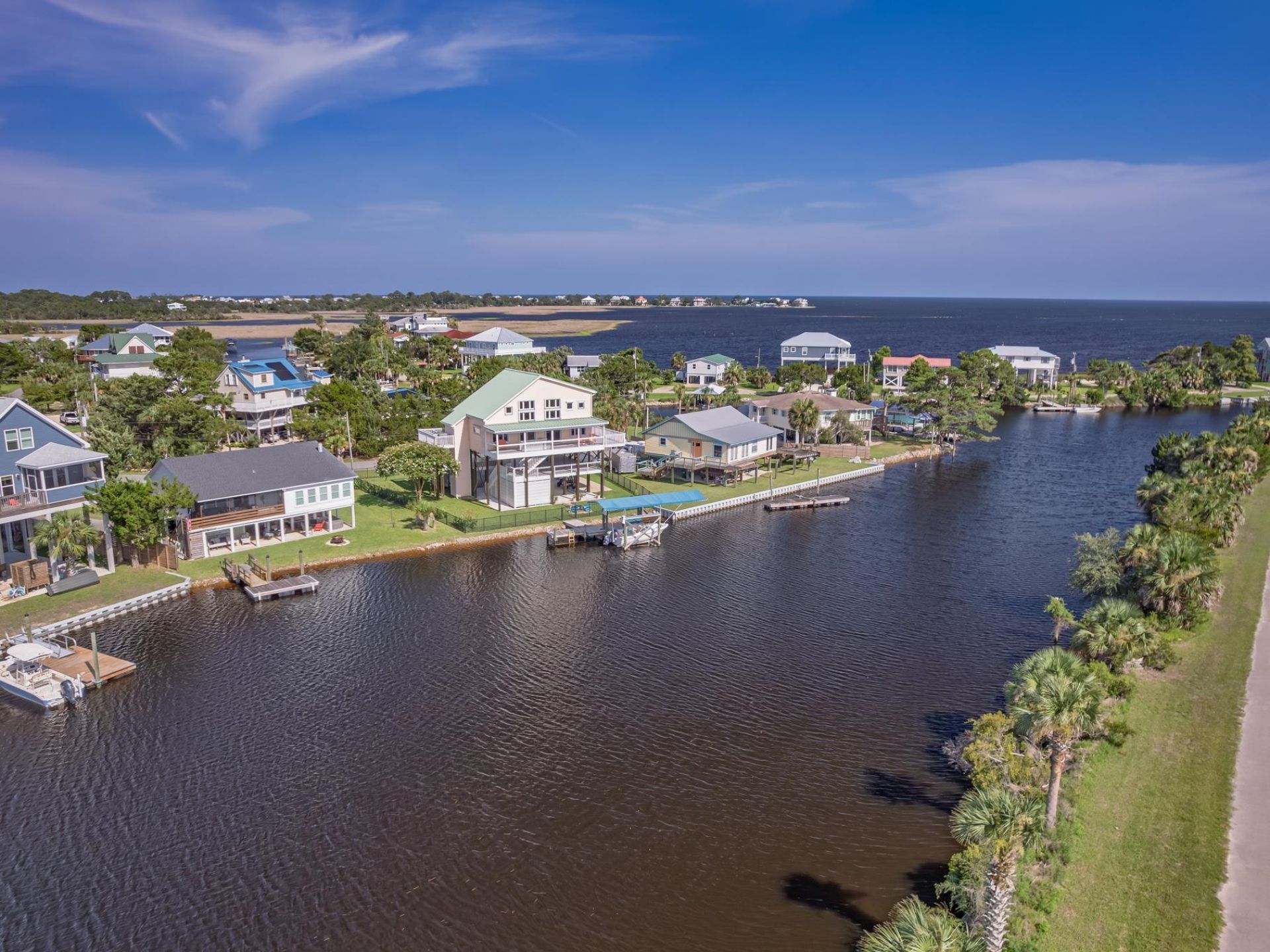 6 Gulf Breeze Court, Crawfordville, FL 32327 Photo
